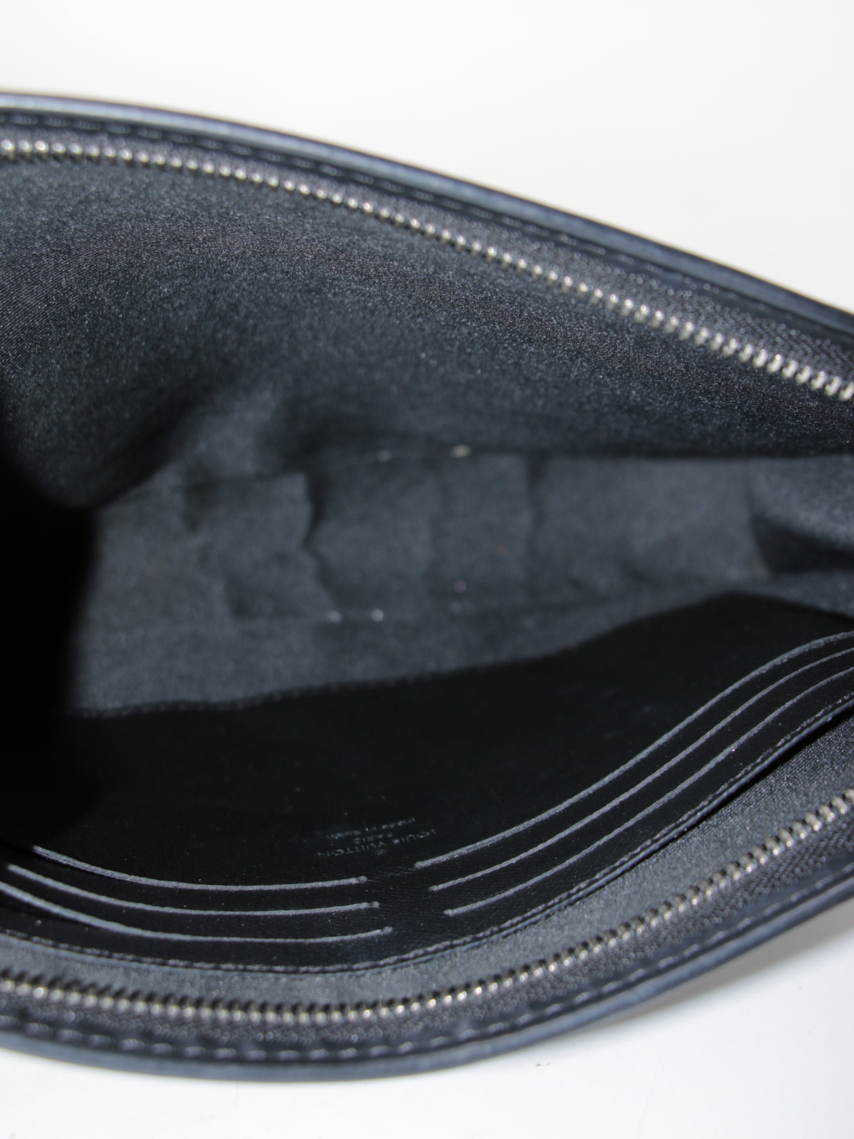 Louis Vuitton Pochette Voyage MM