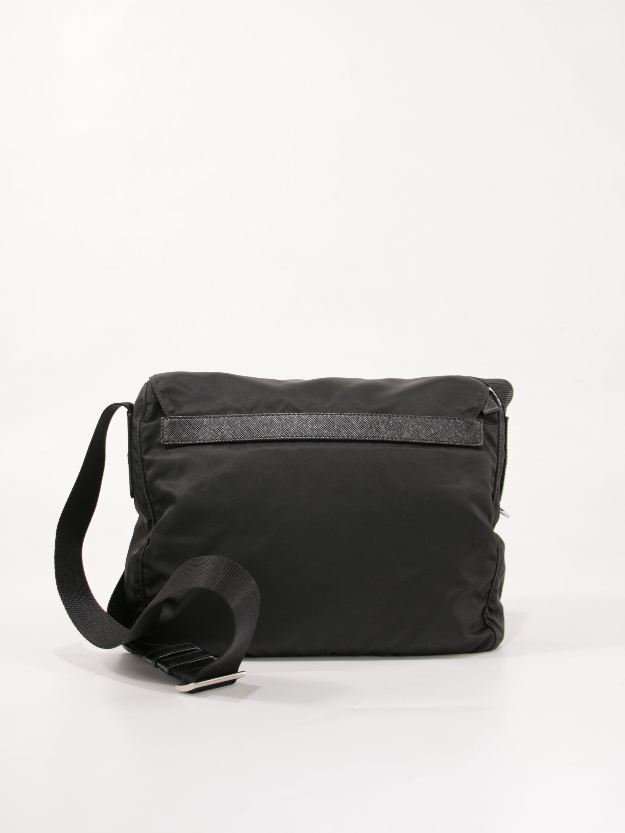 Single Buckle Messenger