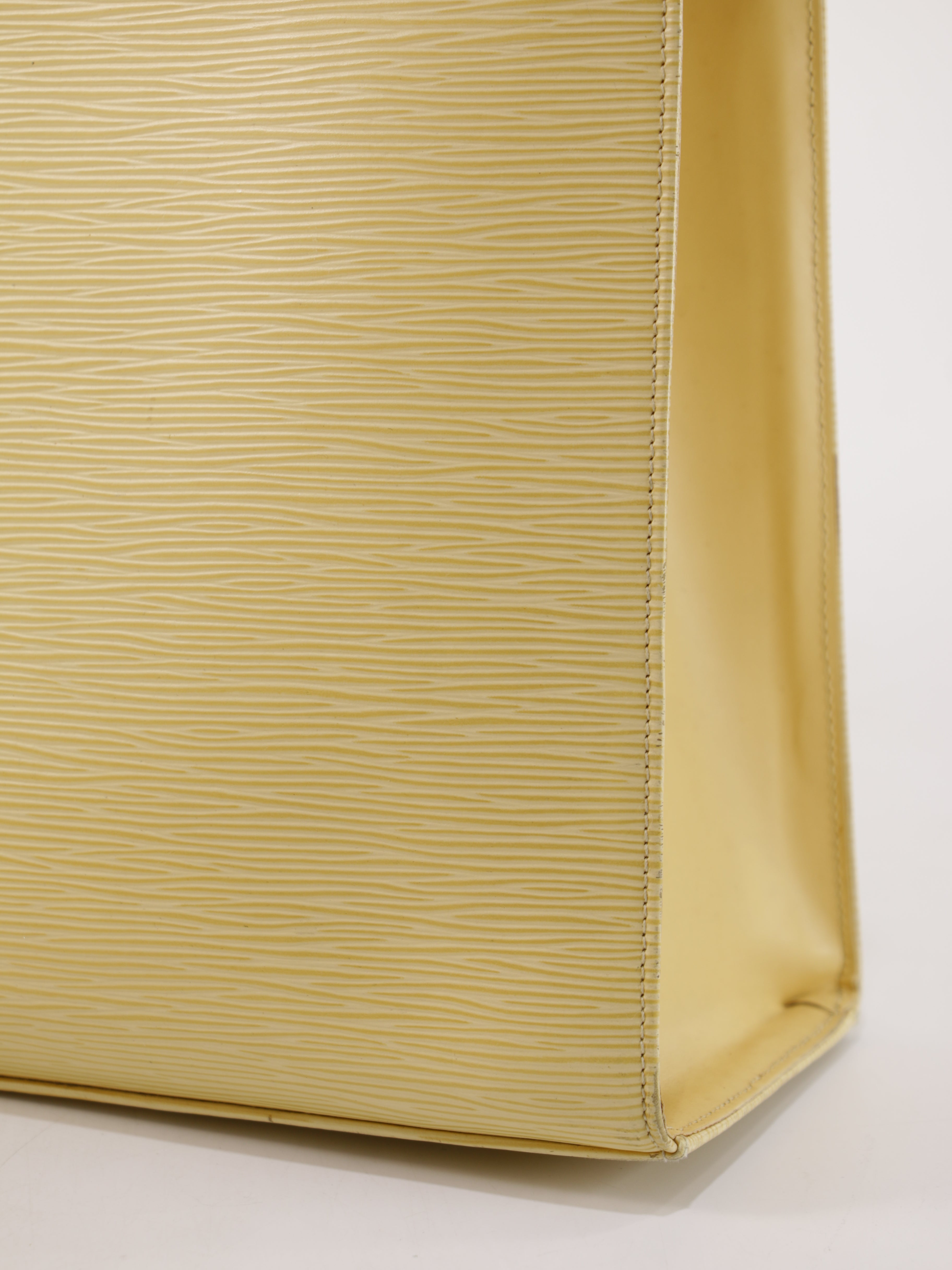 Louis Vuitton Shoulder Bag