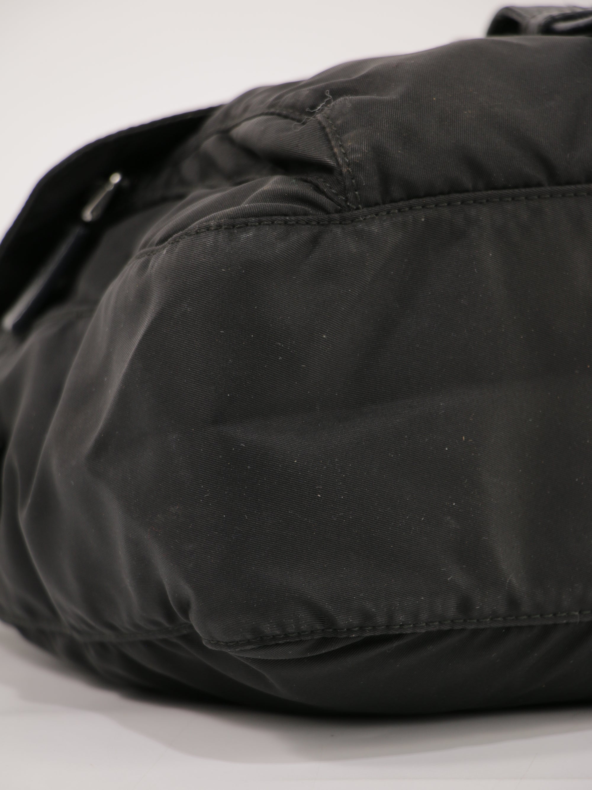 Single Buckle Messenger