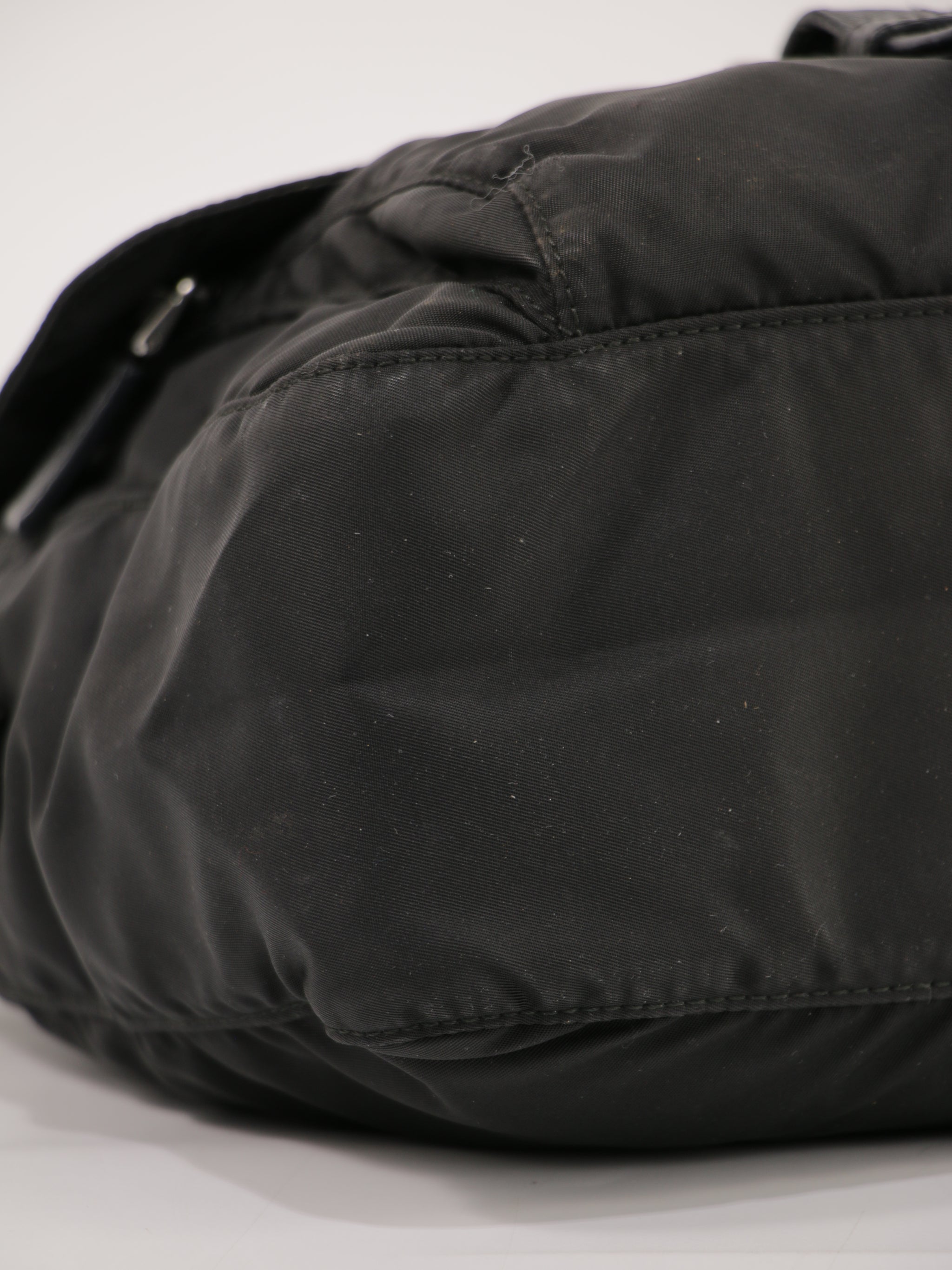 Single Buckle Messenger