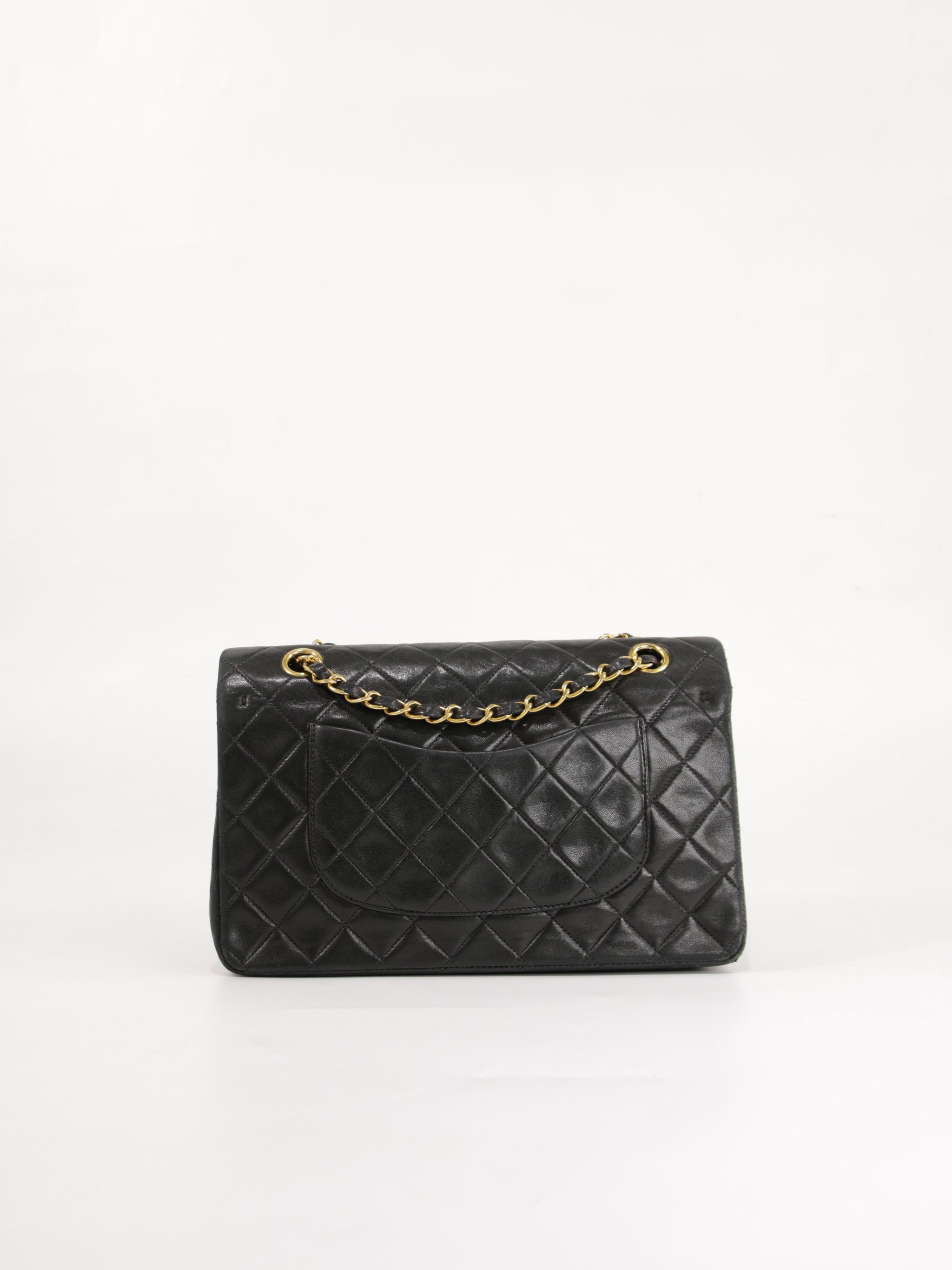 Medium Classic Flap