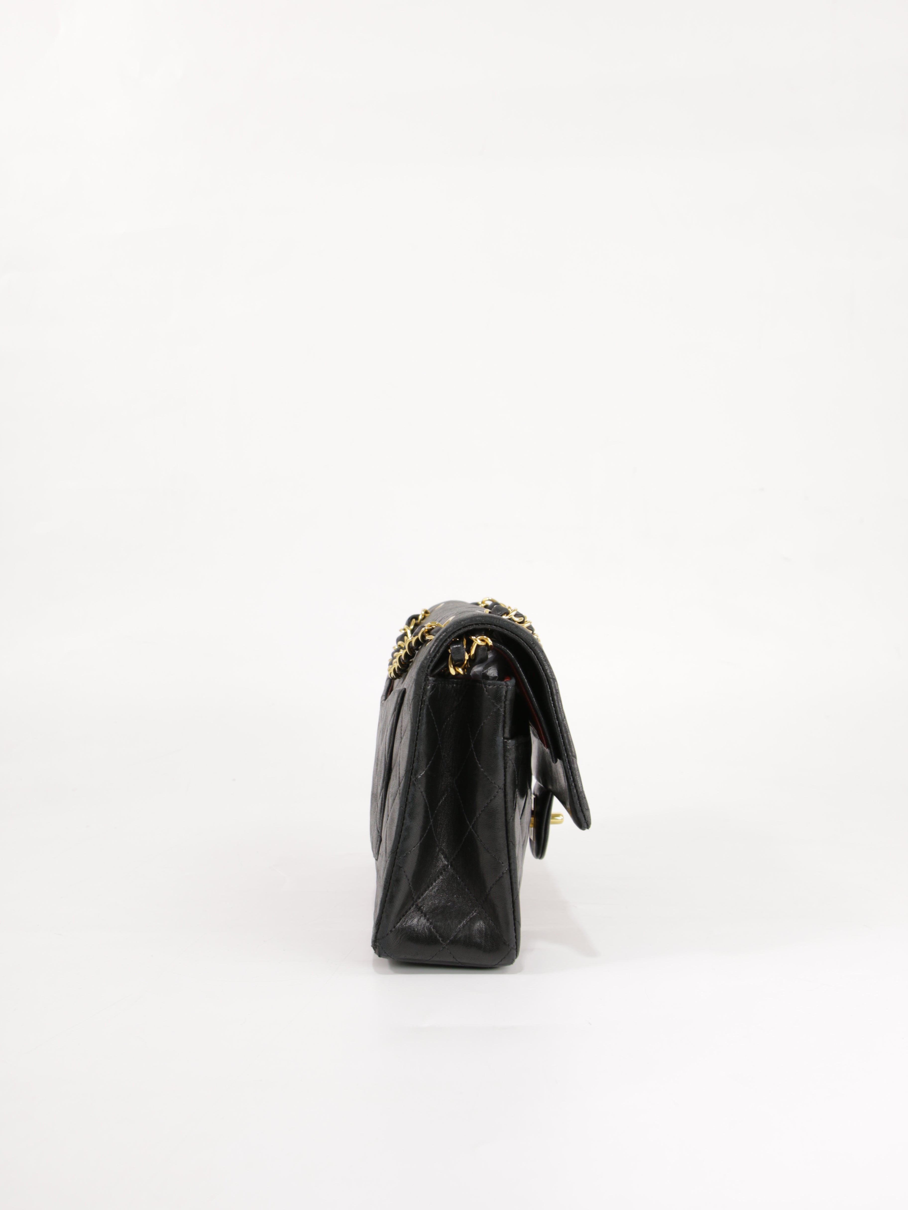 #132 Medium Classic Flap