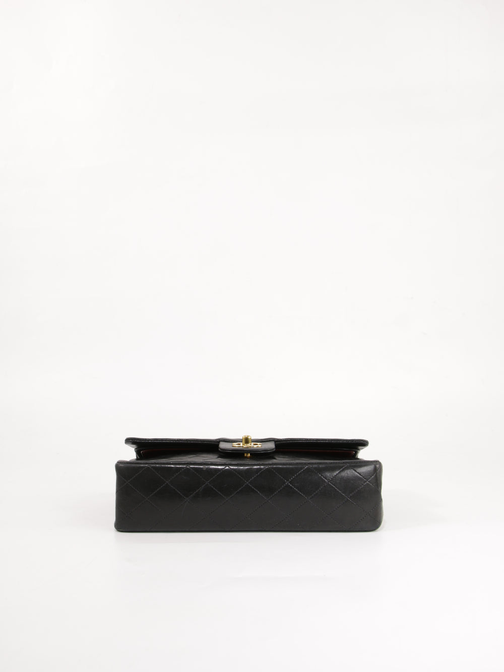 Medium Classic Flap