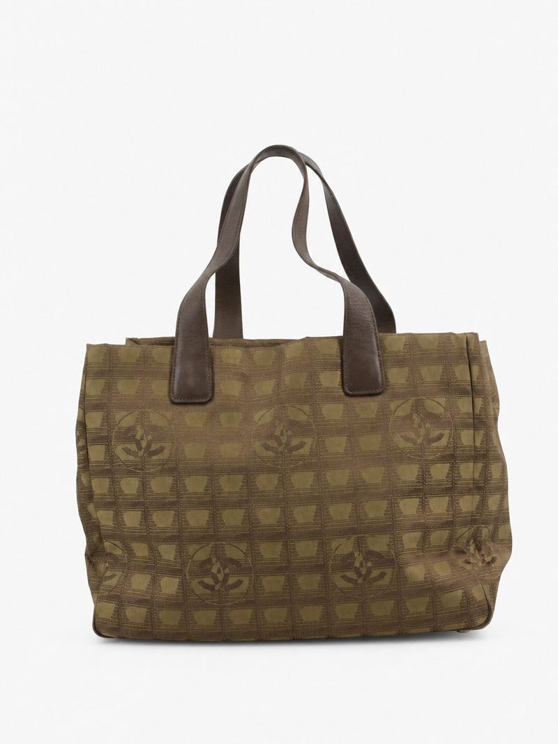 CHANEL - MEDIUM NEW TRAVEL LINE TOTE