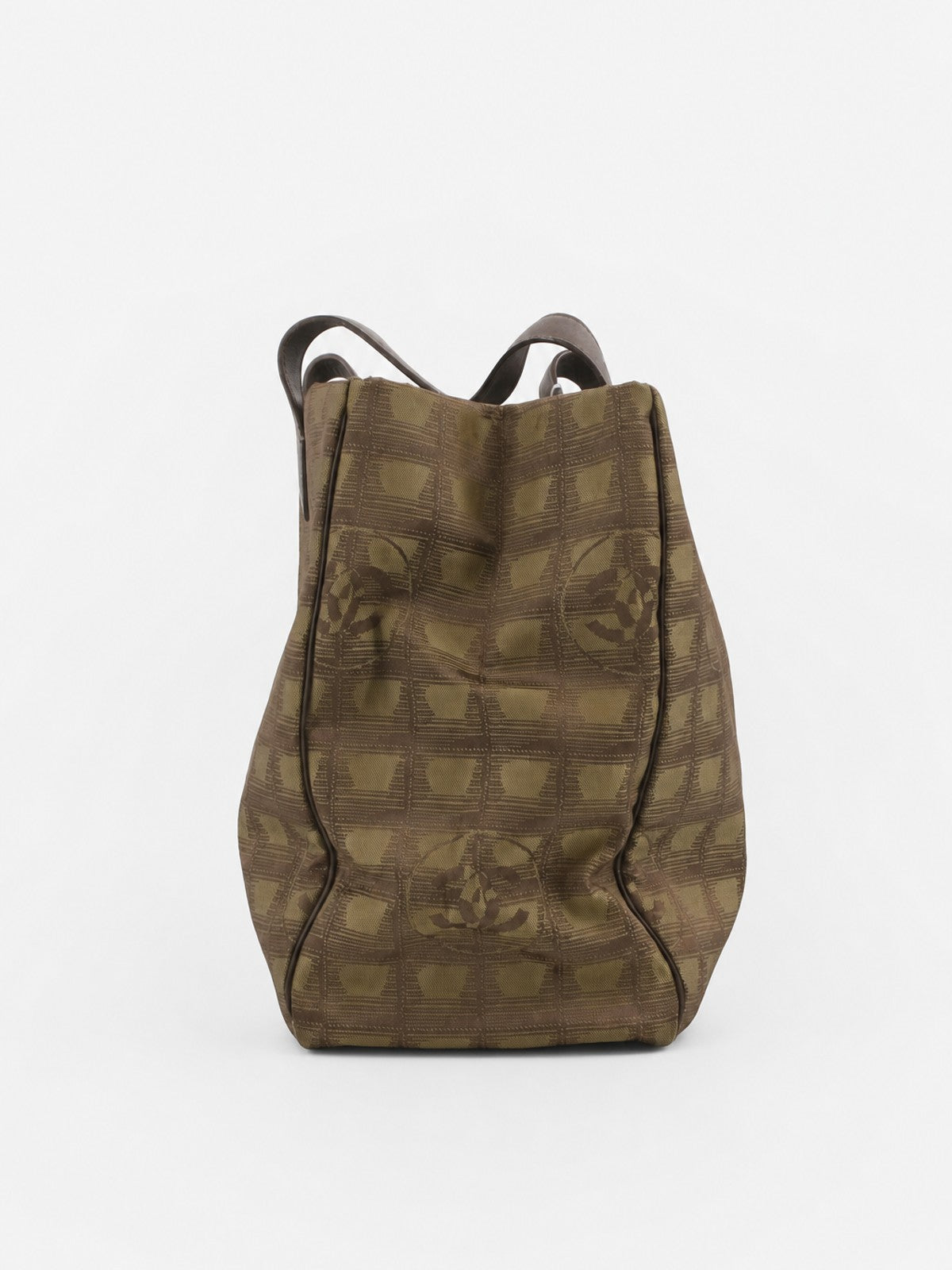 Medium New Travel Line Tote