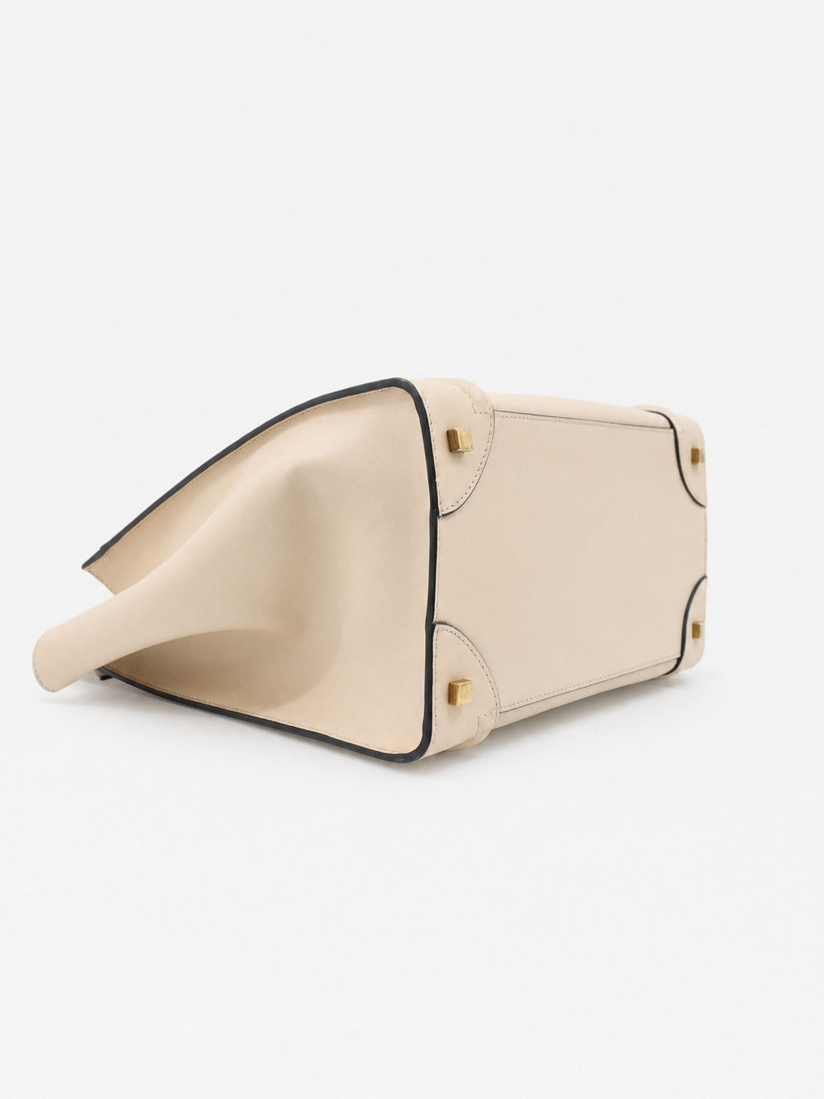 Medium Luggage