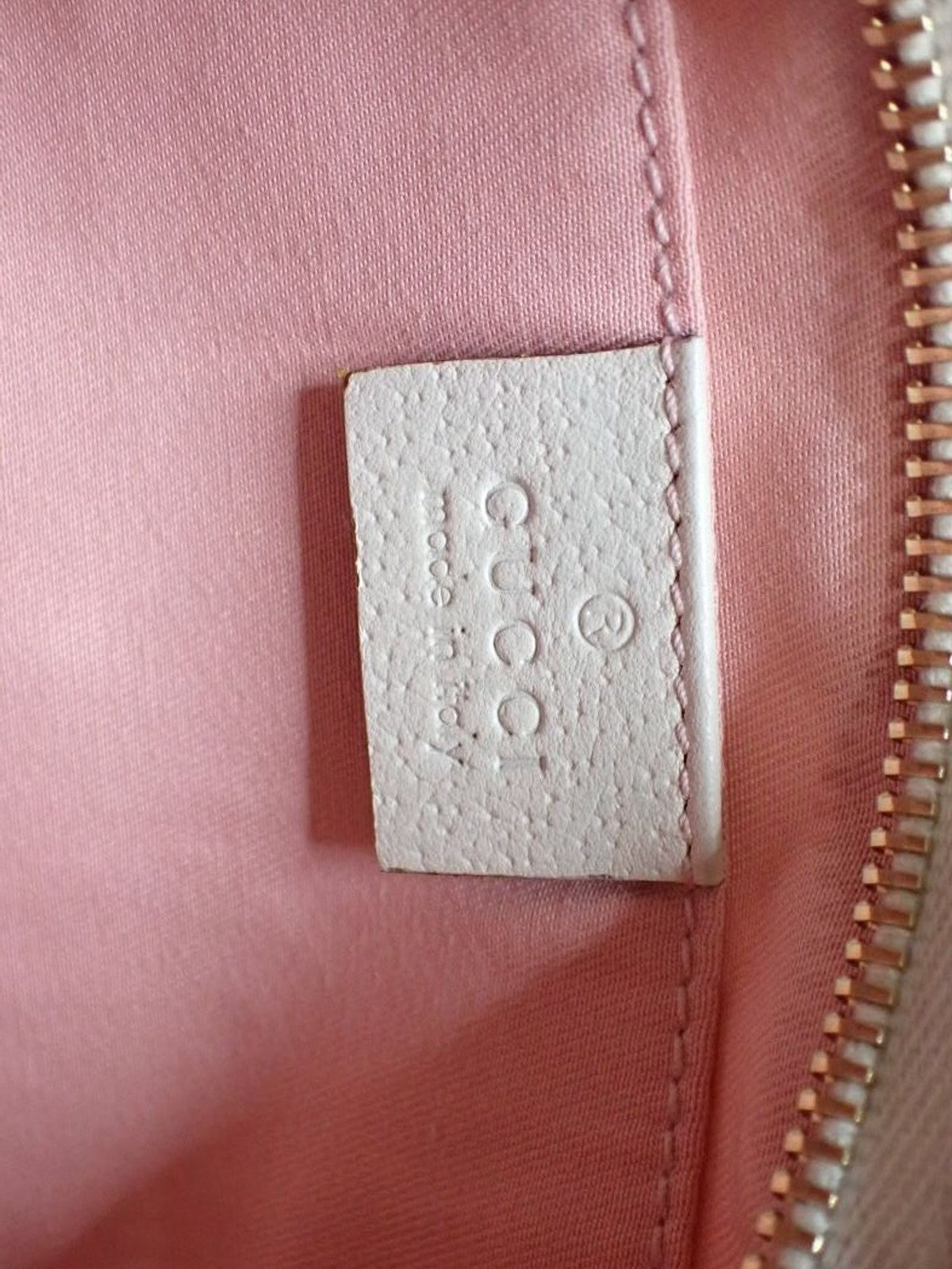 Abbey D-Ring Pochette