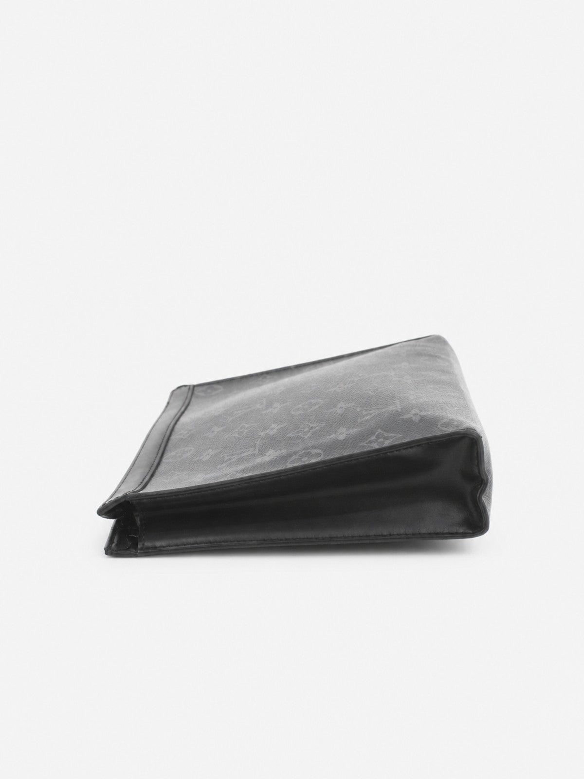 Louis Vuitton Pochette Voyage MM