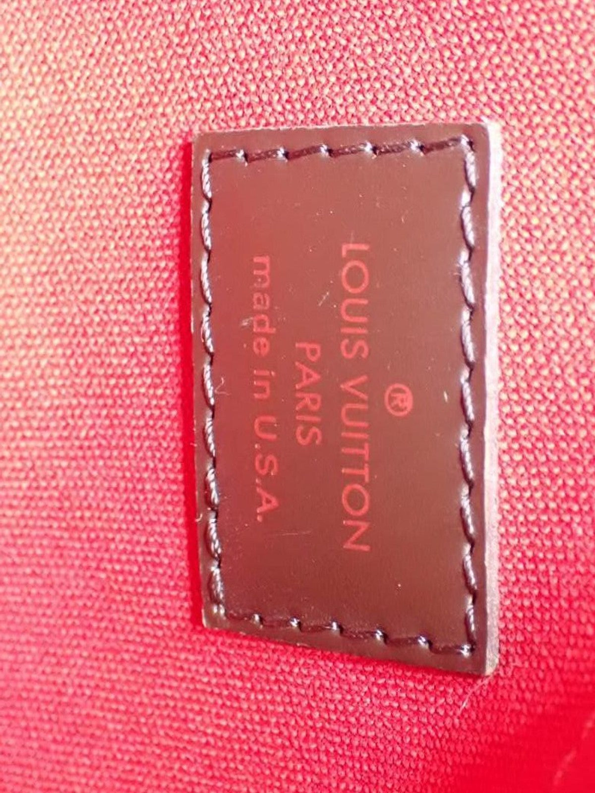Louis Vuitton Thames PM