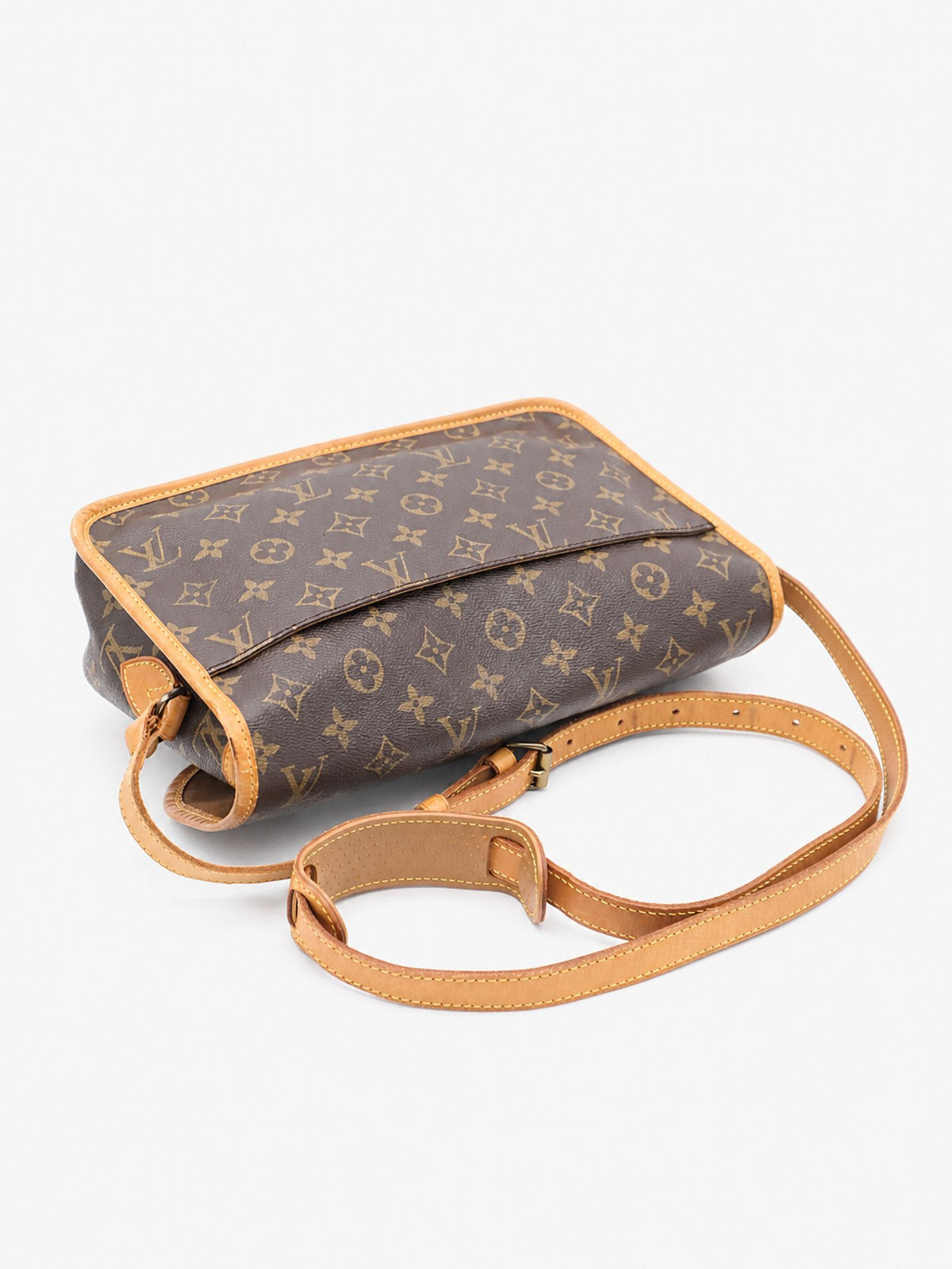 Louis Vuitton Gibeciere MM