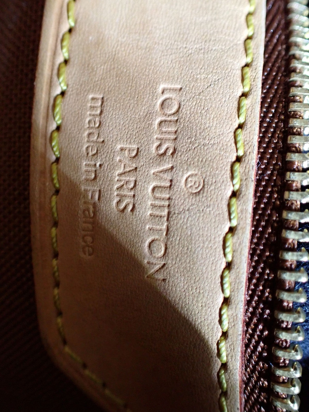 Louis Vuitton Batignolles Vertical MM