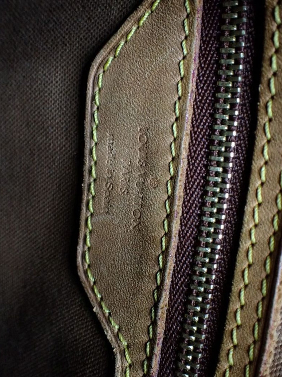 Louis Vuitton Batignolles Vertical MM