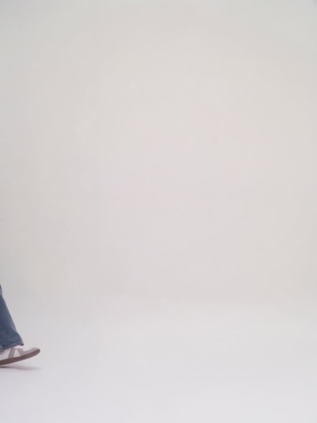 Carregar vídeo: Bottega Veneta - Large Hobo